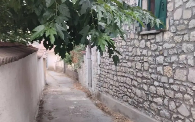 Vitina Number 5 House