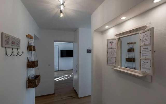 TAMLiving Great View Center 3 Bridges Castle