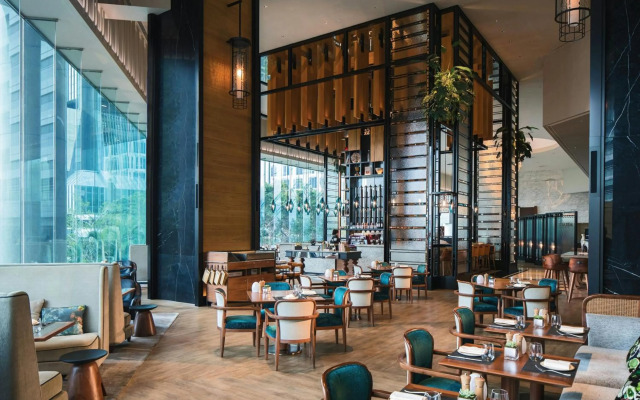 Renaissance Hong Kong Harbour View Hotel