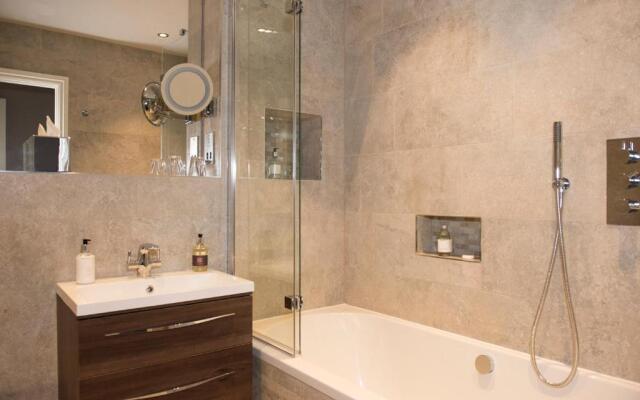 Roundthorn Country House and Luxury Apartments