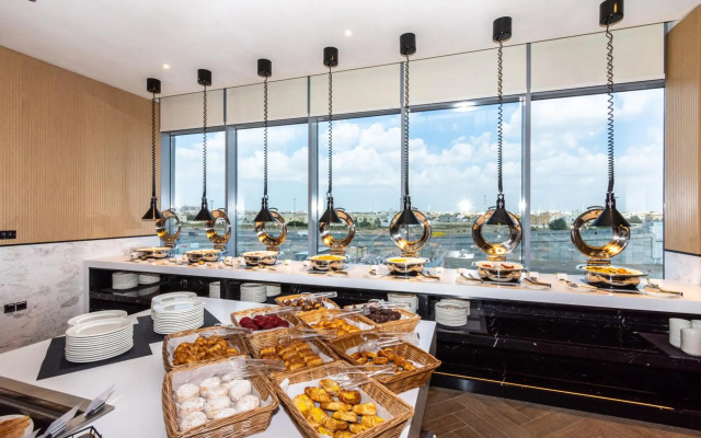 Premier Inn Dubai Dragon Mart Hotel