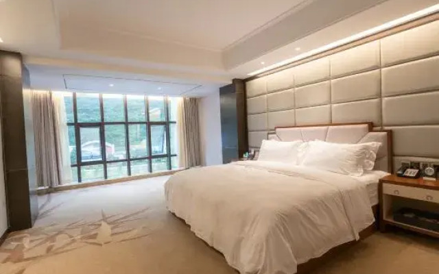 Panda Hometown Hotel