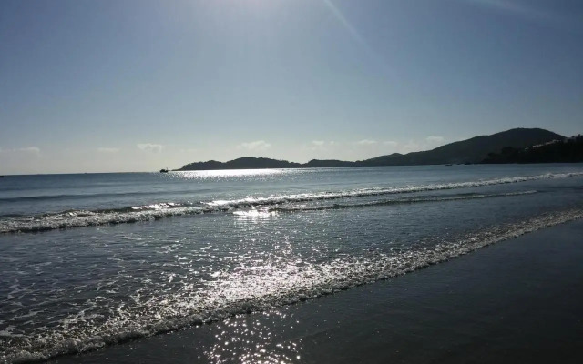 Apto 1 quarto, Centro de Bombinhas, 130 metros da praia.