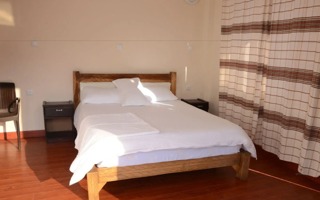 Zan-Seyoum Hotel