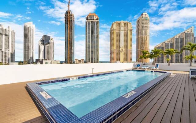 Roami at Sunny Isles