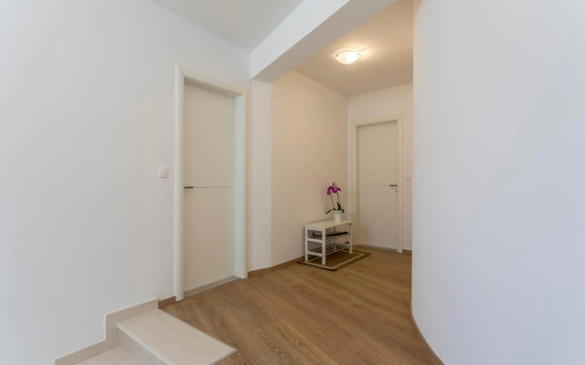 Villa Horizon save 15 percent on Split-villas com