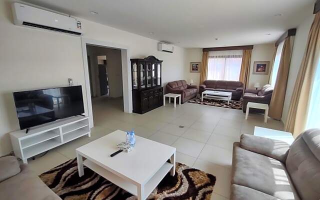 WEEKEND HOTEL & Resort