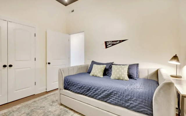 Modern Harrisonburg Home - 2 Mi to Jmu!
