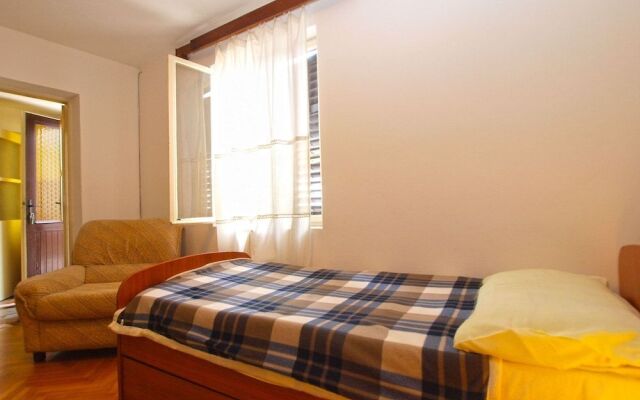 Apartment 1582