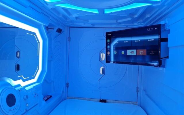 Galaxy Pods Capsule Hotel Boat Quay