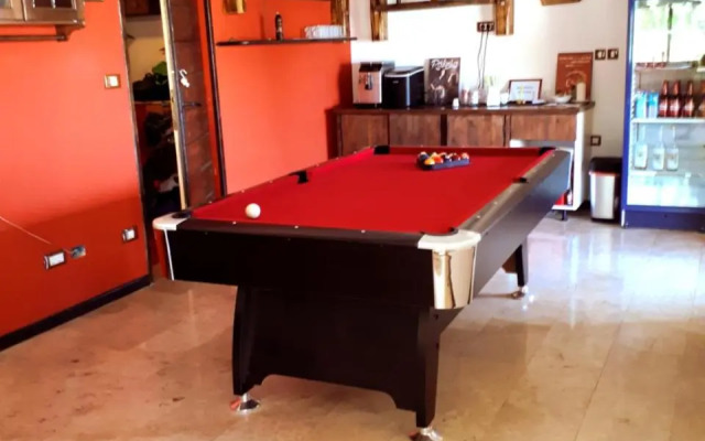 Guesthouse Barboska-pool & tennis court