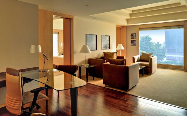 Grand Hyatt Mumbai Hotel and Serviced Apartments