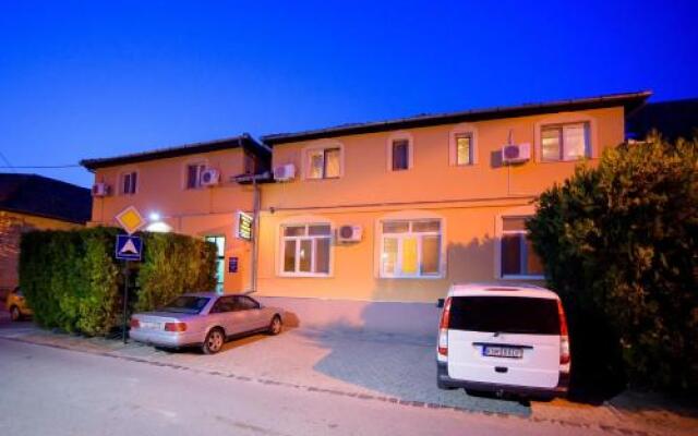 Guest house Mali homtel