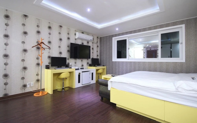 Jeonju Deokjin-dong Hotel Hidden