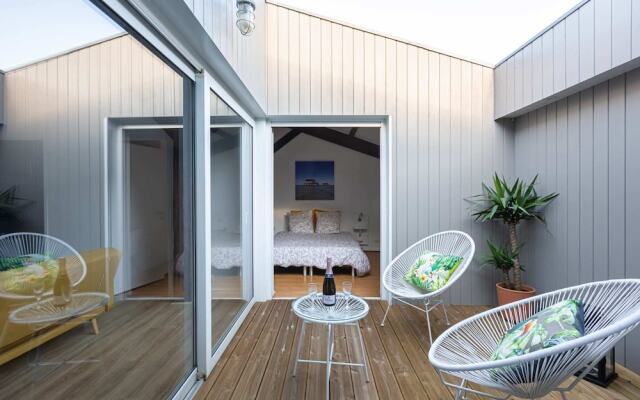 Bright 2BR Loft With a Quiet Patio