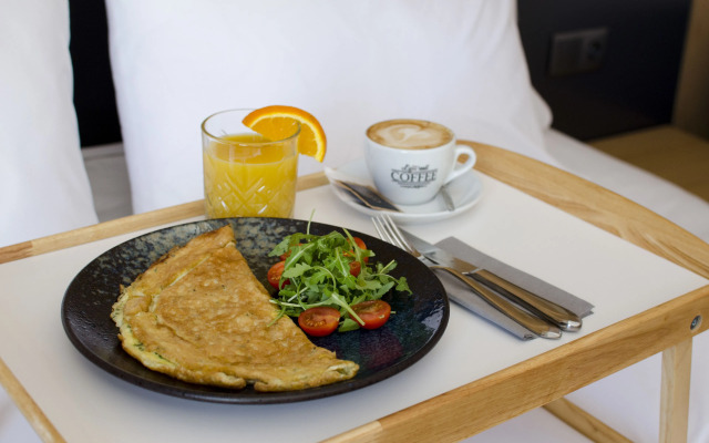 AZZA Hotel & Restaurant