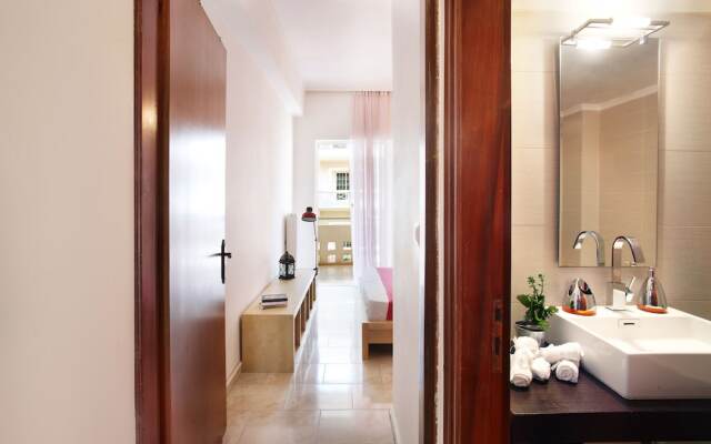 Dream City Apartment near Beach & Venetian Port