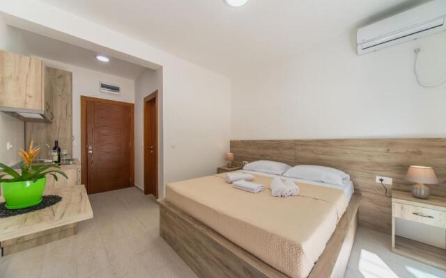 GREJM Lux Family Apartments