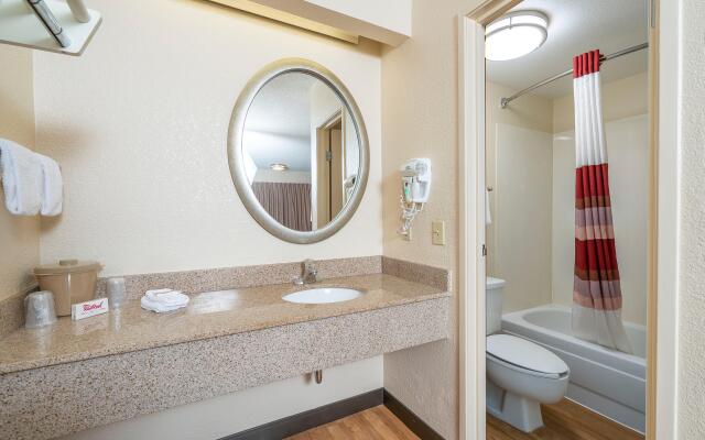 Red Roof Inn Cleveland - Mentor/ Willoughby