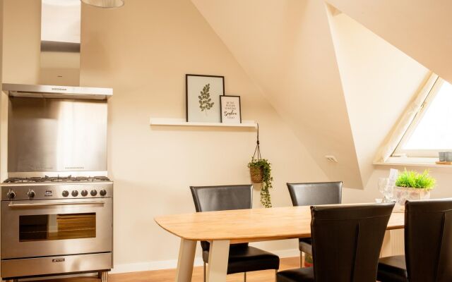 Family Villa Near the Ijsselmeer and Forrest