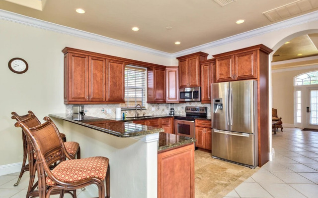 Syracuse 3 Bedroom Home by NFVH
