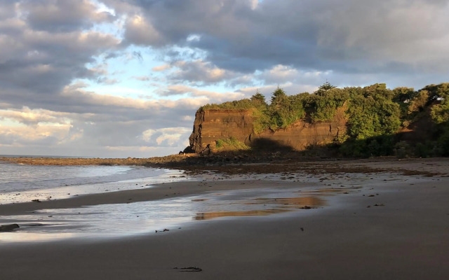 @Taradise-Opunake - eco-friendly Coastal hideaway