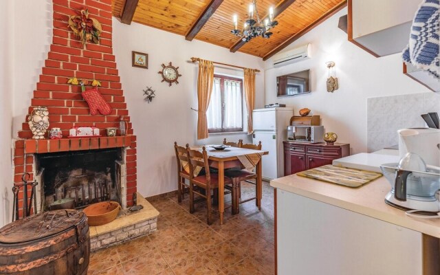 Stunning Home in Fazana With Wifi and 2 Bedrooms