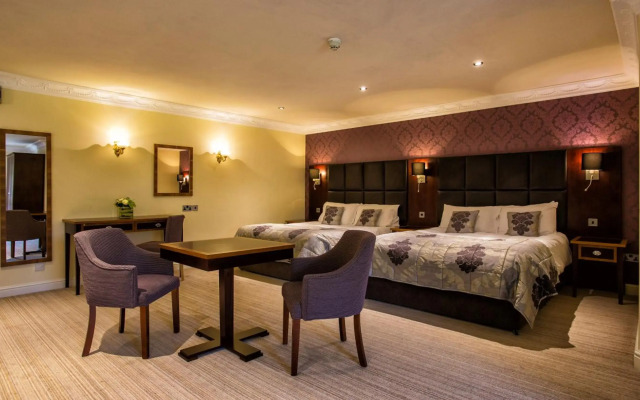Waterton Park Hotel