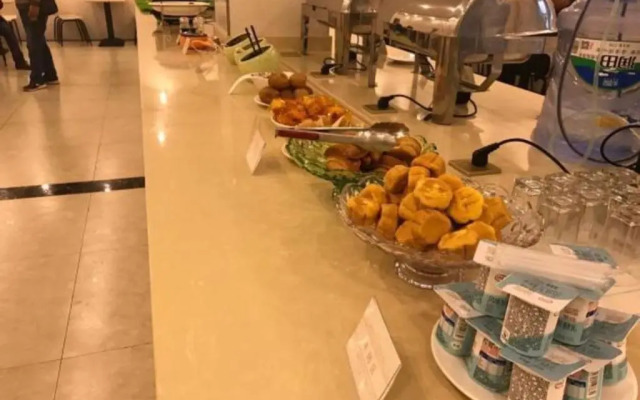 GreenTree Alliance Yichun Fengcheng Jianyi Avenue Hotel