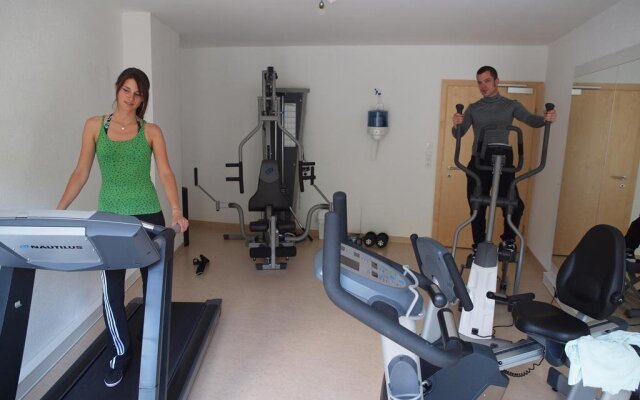 Pitzis Kinderhotel - Family Only