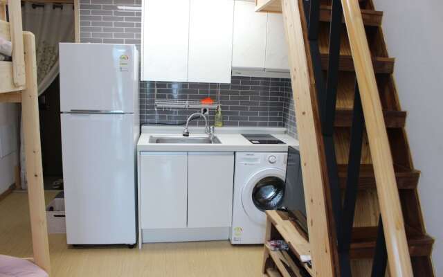 Doomchit Guest House - Hostel