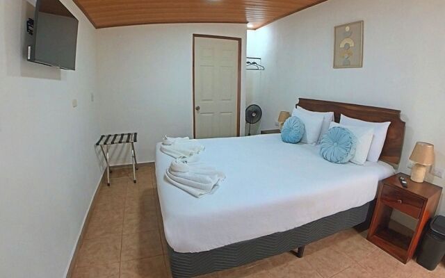 Casa Jungle Monteverde Bed & Breakfast