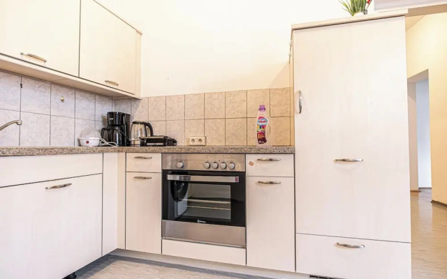 Comfy 4BR Apt Ideal for Groups Families