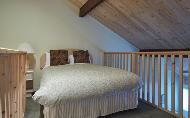 Sir Sam's Inn & Waterspa - Adults Only