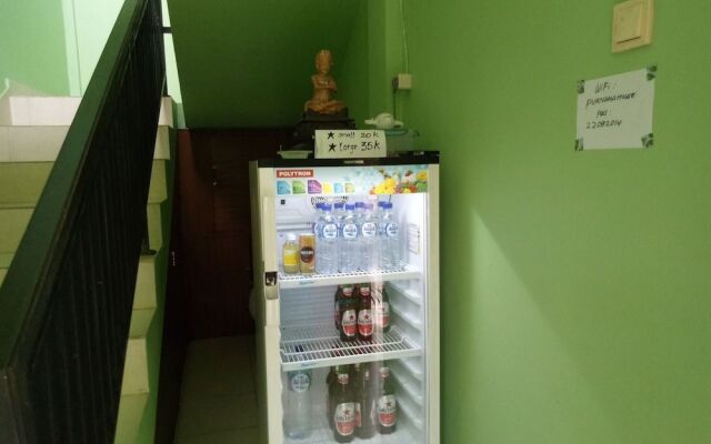 OYO 2456 Purnama House Kuta