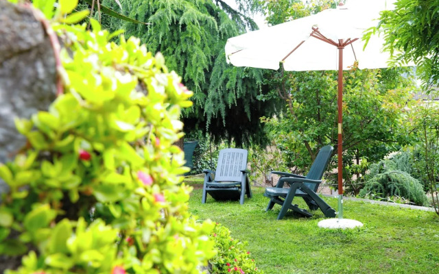 Apartment in Villa Between Como and Switzerland