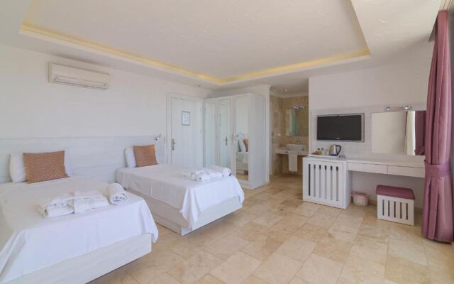 Kalkan Oasis Hotel - Adults Only