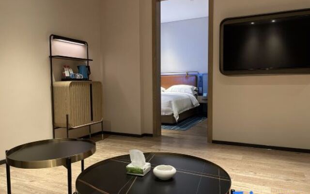 Yishang Hotel (Guangzhou Huadu Sunac Business College)