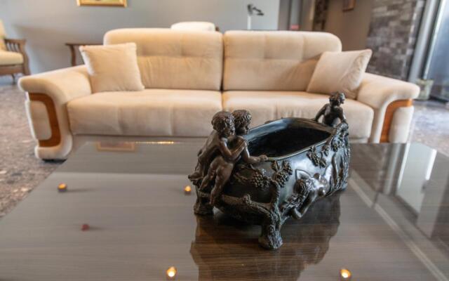 Deniz Otel Sarigerme