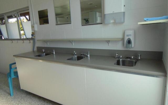 Glenavys Waitaki River Motor Camp - Caravan Park
