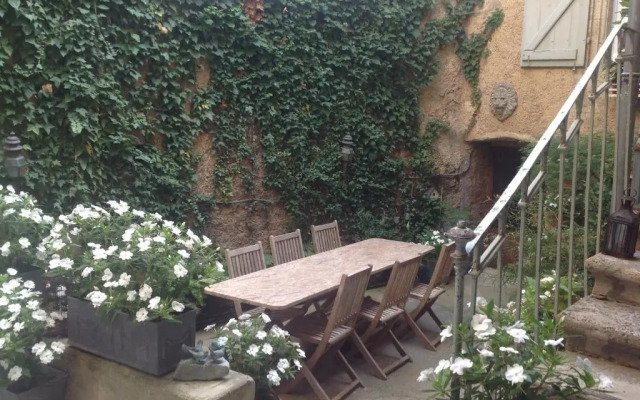 Les Chambres de L'Horloge