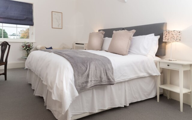 Ravenhurst Bed and Breakfast