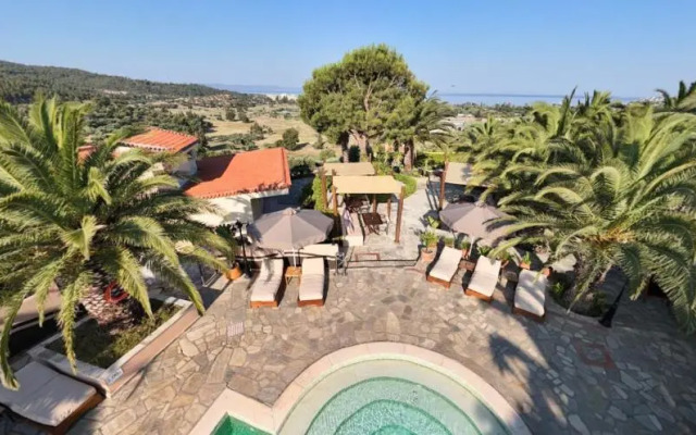 Kelyfos Hotel Bungalows and Suites