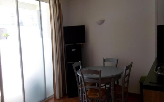 LOGEMENT T2 PMR piscine Privée 400m de la Plage