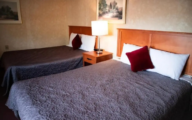 Royal Inn and Suites at Guelph