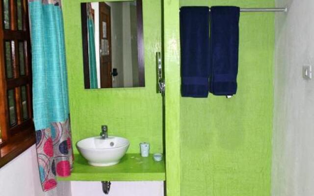 Yaxche Centro Hostal y Camping