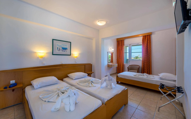 ILIOS APARTHOTEL(Tigaki)