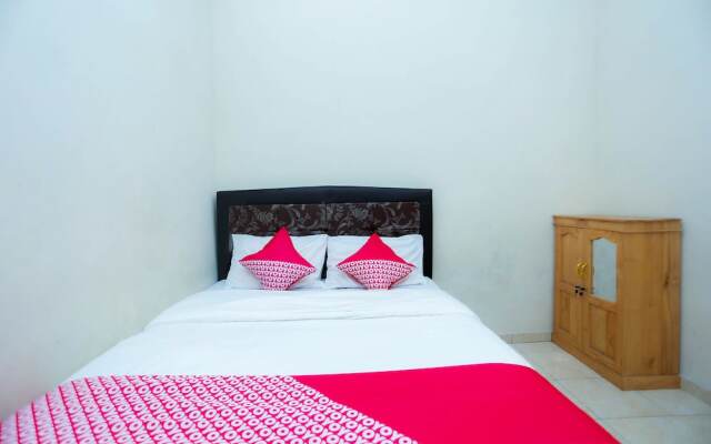 OYO 2692 Penginapan Mba Ros