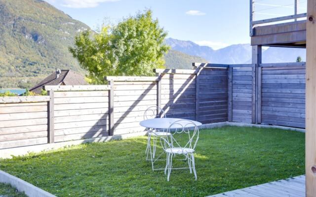 Chaparon Superbe Maison Bois 3 min à Pied du lac