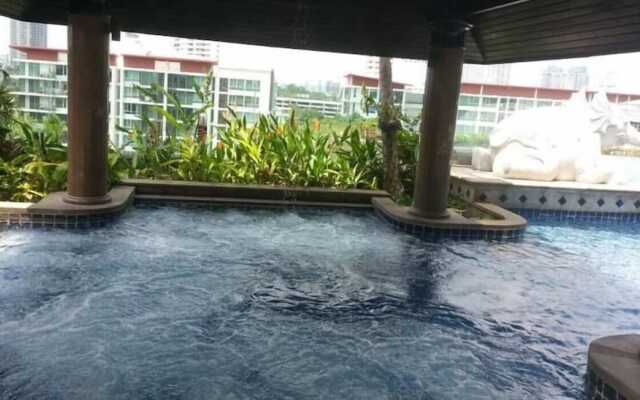 Baan Sathorn Riverfront